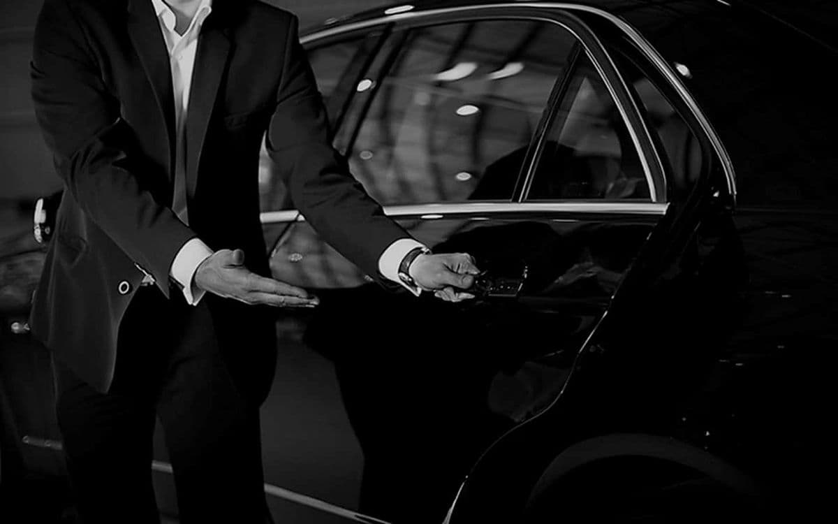 Luxury pickup service hero